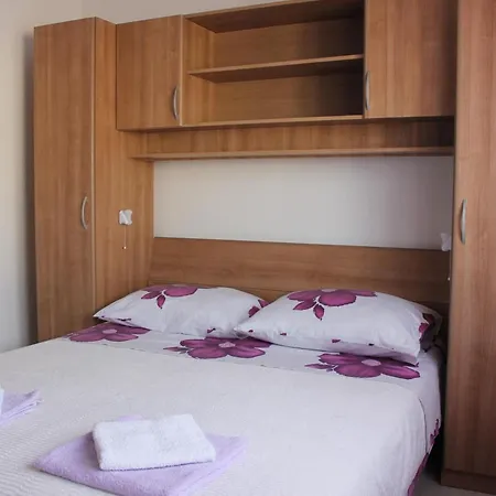 Serene Sea View Krk With Balcony Apartament