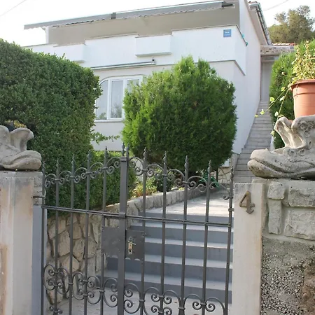 Serene Sea View Krk With Balcony Apartament